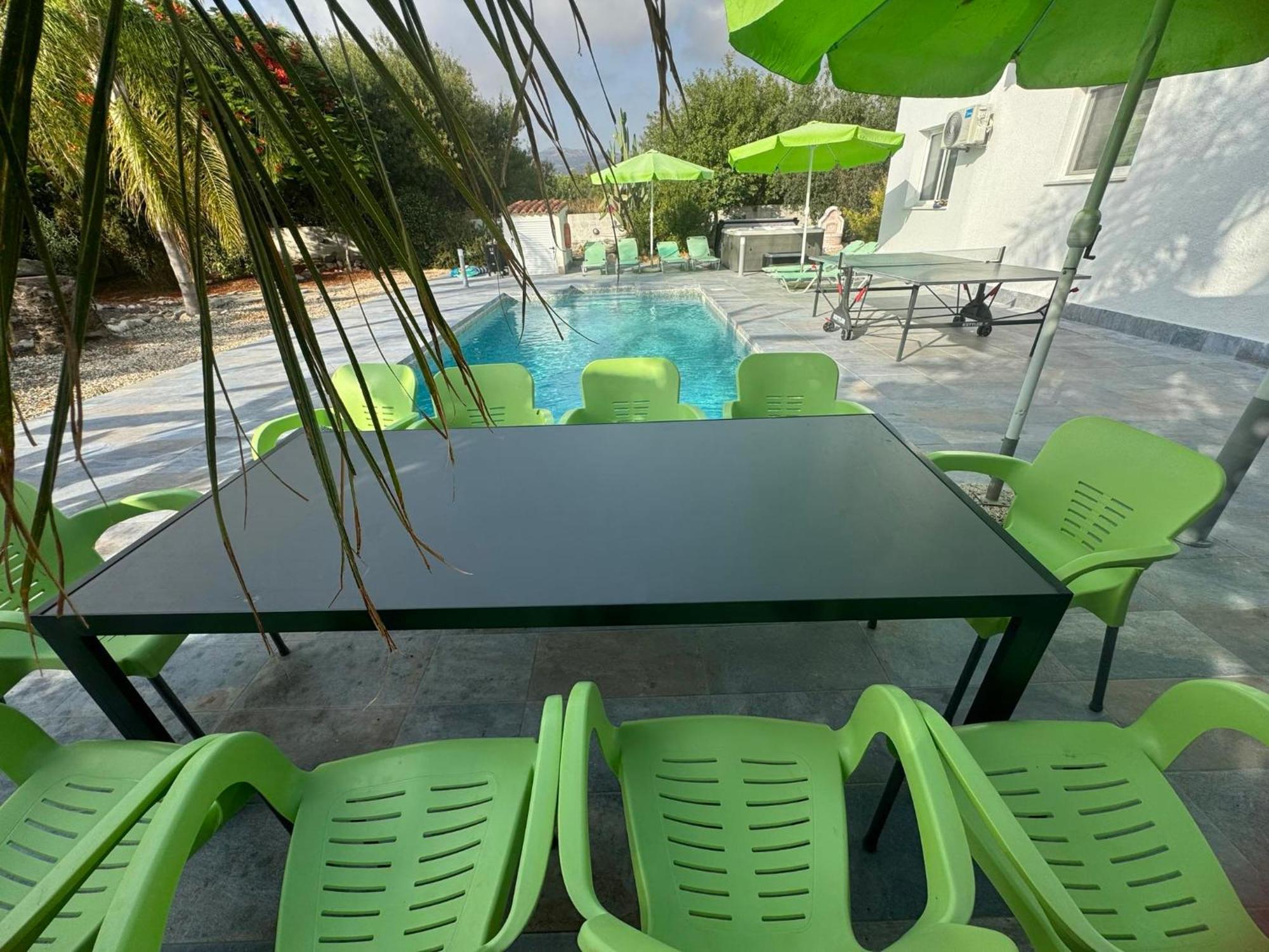 Villa Coralia Gardens 1Km From Coral Bay Beach Extérieur photo